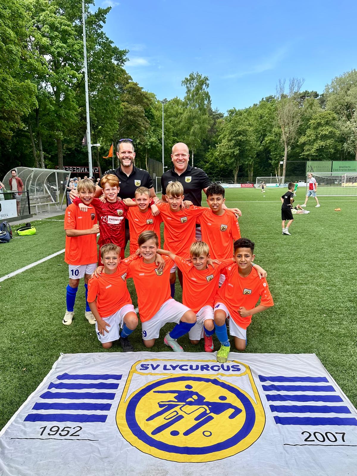 JO10-1 op het NK